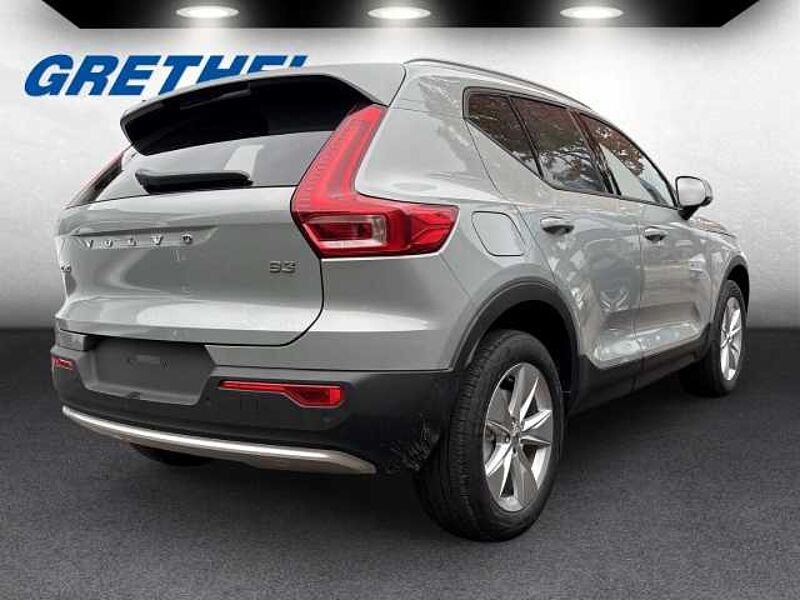 Volvo XC40 Core 2WD B3 EU6d AHK Navi digitales Cockpit Sperrdiff. ACC El. Heckklappe