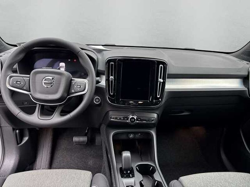 Volvo XC40 Core 2WD B3 EU6d AHK Navi digitales Cockpit Sperrdiff. ACC El. Heckklappe