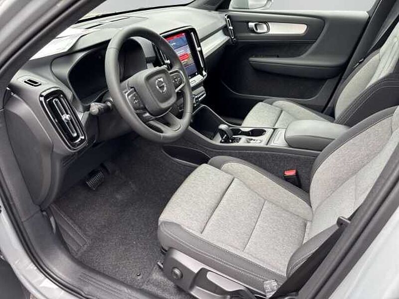 Volvo XC40 Core 2WD B3 EU6d AHK Navi digitales Cockpit Sperrdiff. ACC El. Heckklappe