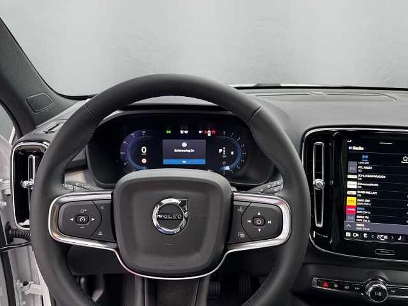 Volvo XC40 Core 2WD B3 EU6e Navi digitales Cockpit Sperrdiff. ACC El. Heckklappe