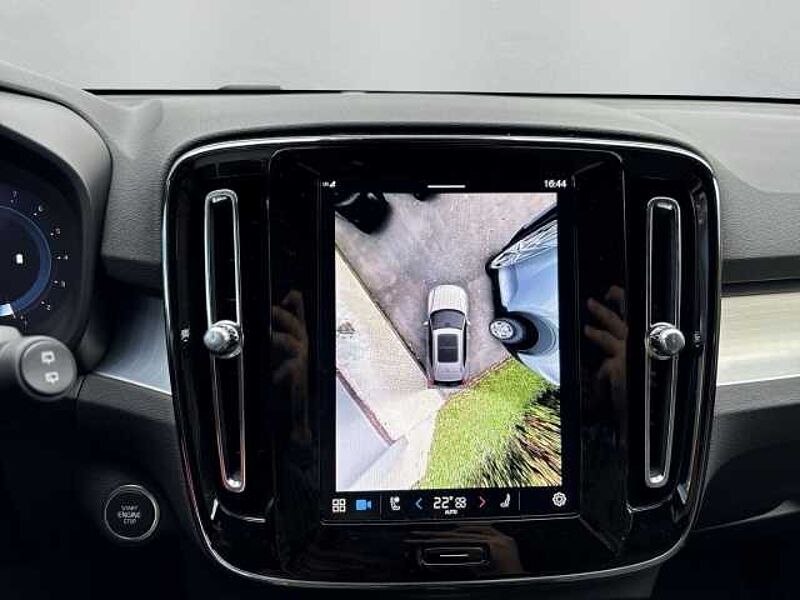 Volvo XC40 Core 2WD B3 EU6e Navi digitales Cockpit Sperrdiff. ACC El. Heckklappe