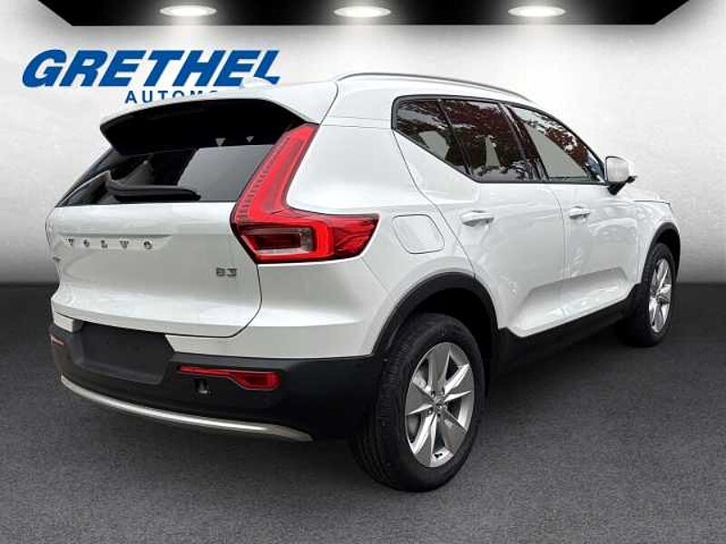 Volvo XC40 Core 2WD B3 EU6e Navi digitales Cockpit Sperrdiff. ACC El. Heckklappe