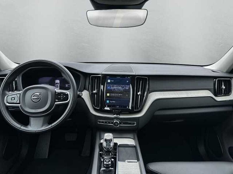 Volvo XC60 Inscription Recharge Plug-In Hybrid AWD T6 Twin Engine AHK-klappbar Navi digital