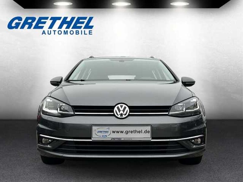 Volkswagen Golf VII Highline BMT Start-Stopp 1.5 TSI Navi Massagesitze LED Sperrdiff. ACC