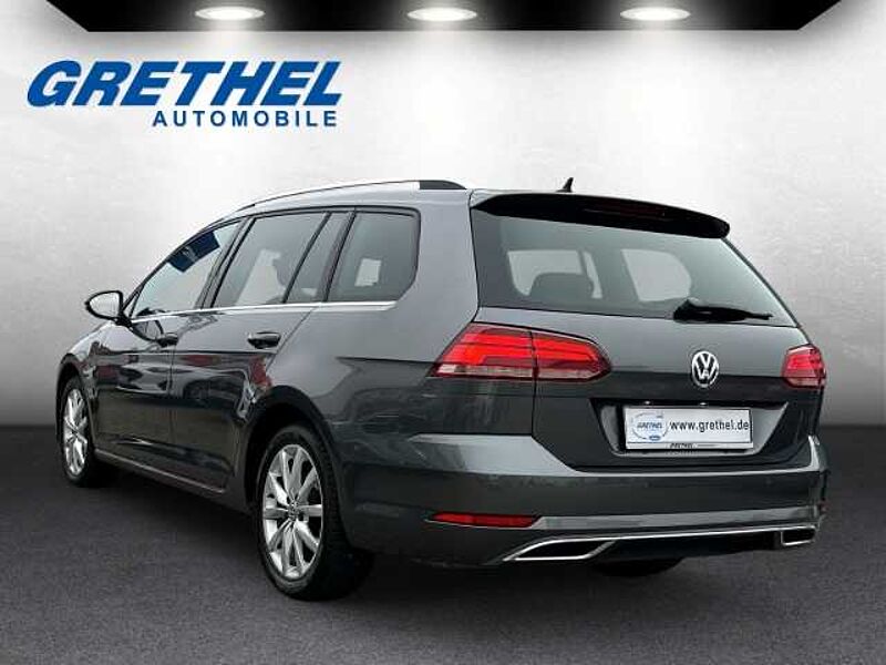 Volkswagen Golf VII Highline BMT Start-Stopp 1.5 TSI Navi Massagesitze LED Sperrdiff. ACC