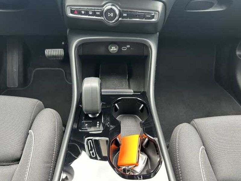 Volvo XC40 Core Recharge Pure Electric 2WD P8 StandHZG Navi digitales Cockpit Soundsystem